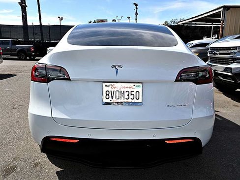Used 2021 Tesla Model Y Long Range AWD/4WD image 6