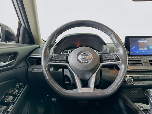 Used 2024 Nissan Altima 2.5 SR image 17