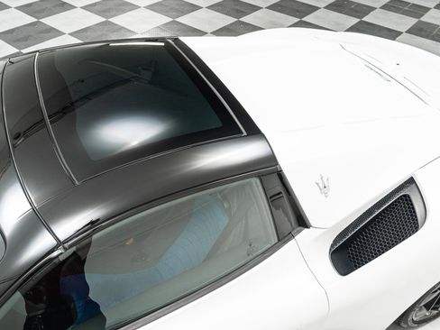 Used 2023 Maserati MC20 Spyder RWD image 42