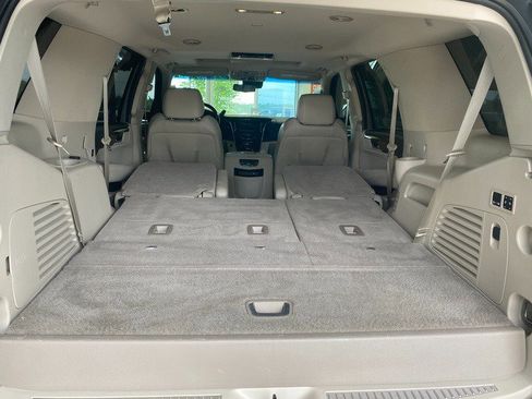 Used 2019 Cadillac Escalade Premium Luxury AWD/4WD image 14