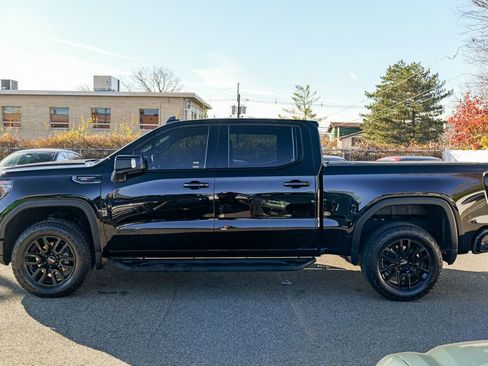 Used 2024 GMC Sierra 1500 AT4 w/ Technology Package image 4