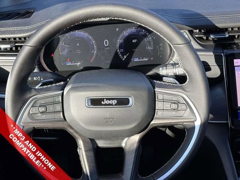 New 2025 Jeep Grand Cherokee L Limited image 9