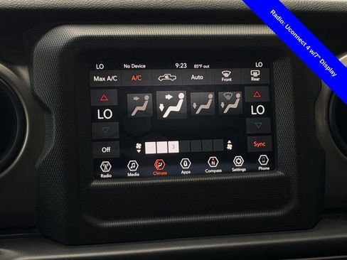 Used 2020 Jeep Gladiator Sport AWD/4WD image 16