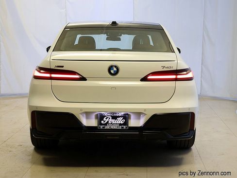 Used 2025 BMW 740i xDrive w/ Executive Package image 7