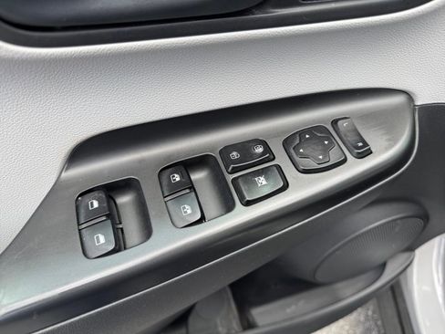 Used 2023 Hyundai Kona SEL AWD/4WD image 18