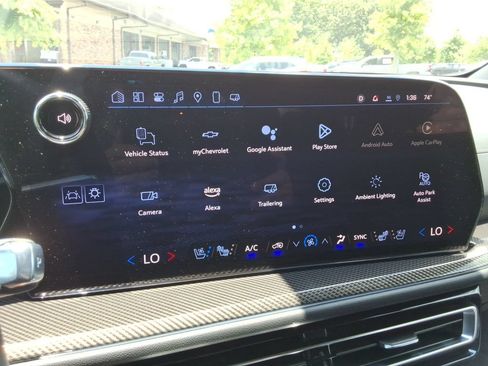 Certified 2025 Chevrolet Traverse High Country FWD image 31