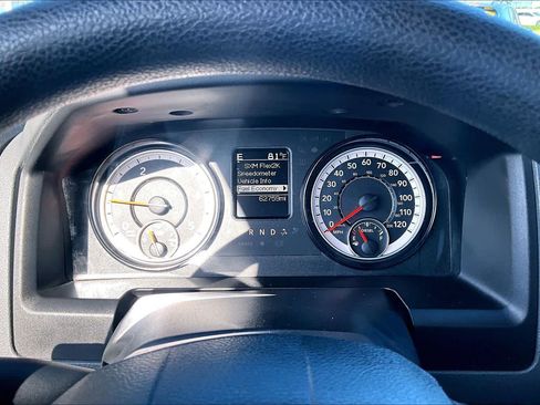 Used 2019 RAM 1500 Tradesman w/ Chrome Appearance Group RWD image 26