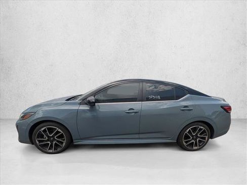 Used 2024 Nissan Sentra SR FWD image 8