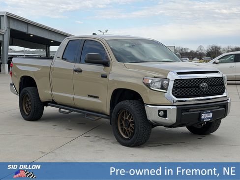 Used 2020 Toyota Tundra SR5 w/ SR5 Upgrade Package image 2