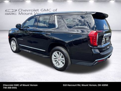 Used 2024 GMC Yukon SLT AWD/4WD image 3