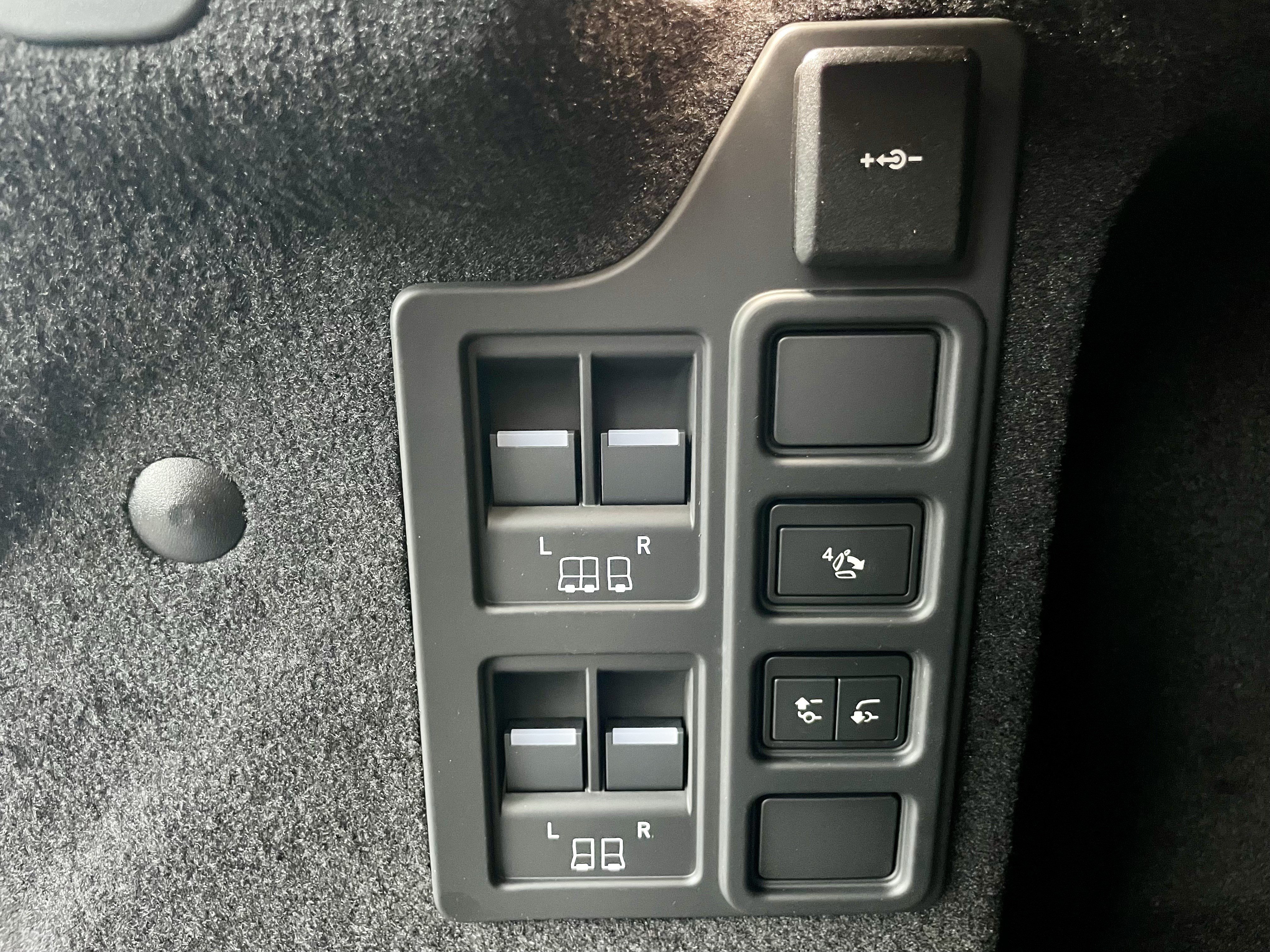 New 2026 Land Rover Discovery Dynamic SE AWD/4WD image 41