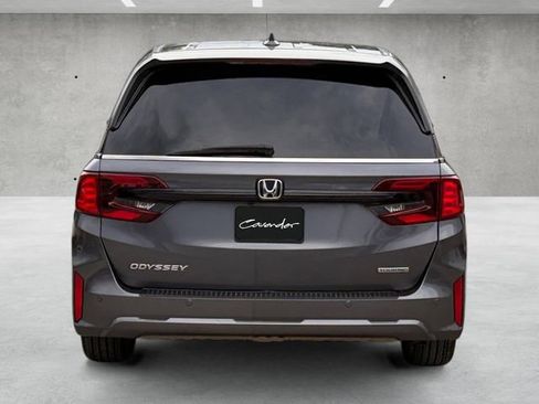 Used 2025 Honda Odyssey Touring image 15