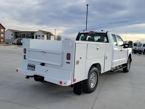 New 2026 Ford F250 XL w/ XL Chrome Package image 3