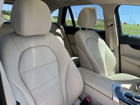 Used 2018 Mercedes-Benz GLC 300 image 35