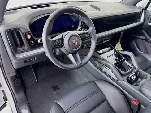 New 2026 Porsche Cayenne image 4