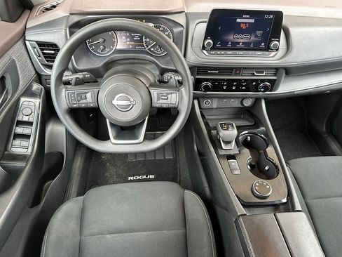 Used 2023 Nissan Rogue S image 14