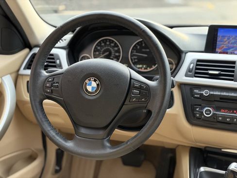 Used 2013 BMW 328i xDrive Sedan AWD/4WD image 21