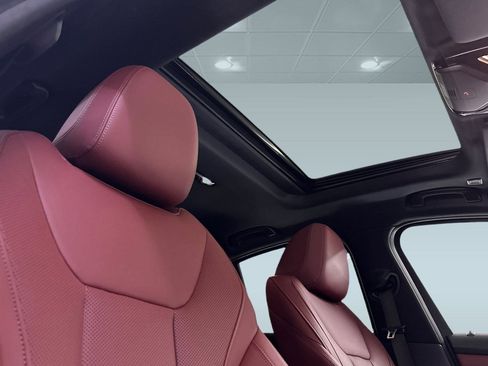 Certified 2023 BMW 330e 330e w/ Driving Assistance Package image 15