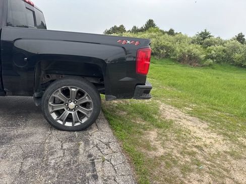 Used 2018 Chevrolet Silverado 1500 High Country AWD/4WD image 30