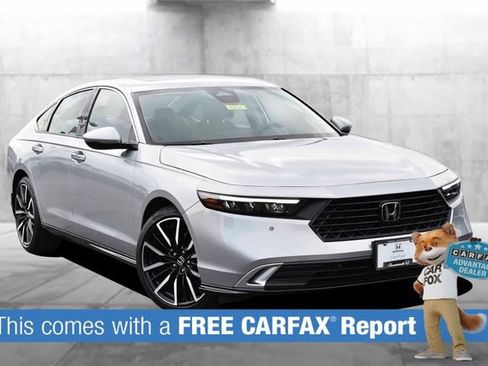 Used 2025 Honda Accord Touring image 2