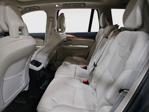 Used 2021 Volvo XC90 T8 Inscription Expression w/ Advanced Package image 21