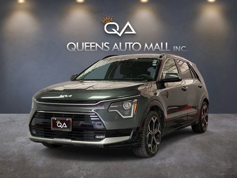 Used 2023 Kia Niro EX Touring FWD image 3