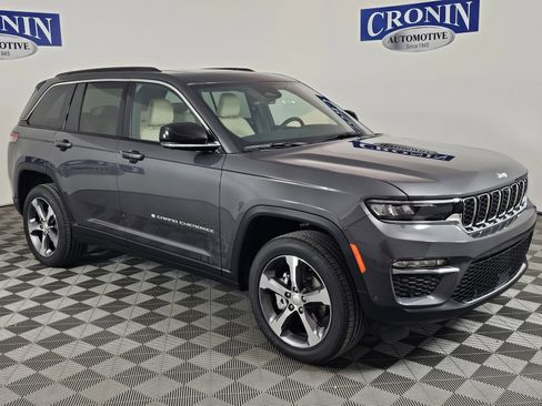 New 2025 Jeep Grand Cherokee Limited w/ Luxury Tech Group II image 7