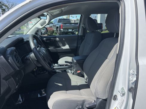 Used 2023 Toyota Tacoma SR AWD/4WD image 13