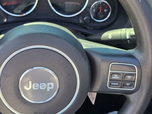 Used 2015 Jeep Wrangler Sport image 13