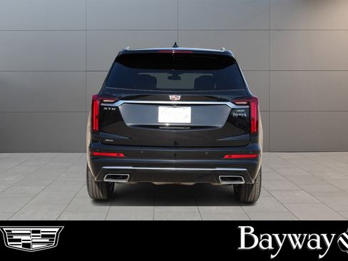 Certified 2025 Cadillac XT6 Premium Luxury image 6