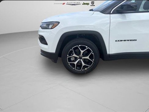 New 2026 Jeep Compass Limited image 25