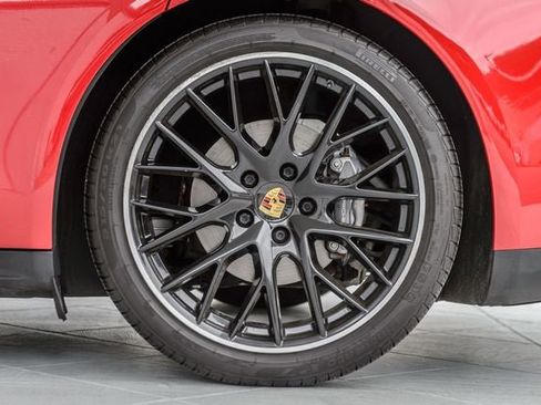 Used 2018 Porsche Panamera 4 image 13