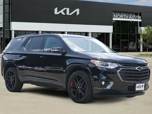 Used 2020 Chevrolet Traverse Premier w/ Redline Edition FWD image 7