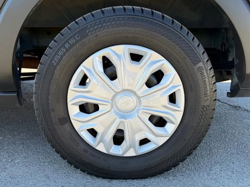 Used 2023 Ford Transit 350 XLT image 8