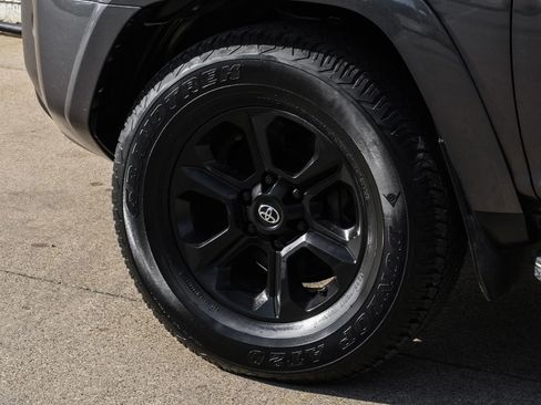 Used 2018 Toyota 4Runner SR5 image 48