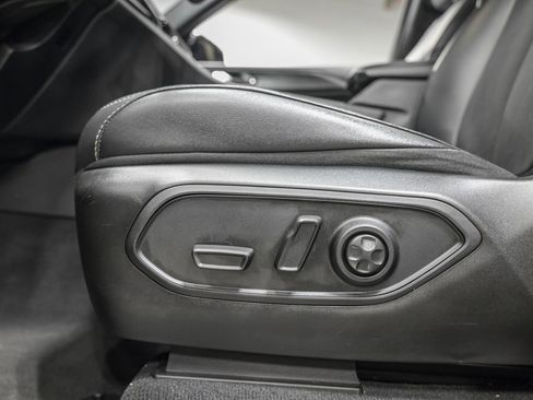 Used 2024 Jeep Grand Cherokee Altitude AWD/4WD image 14