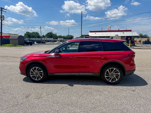 Used 2022 Lincoln Corsair AWD w/ Equipment Group 101A image 11