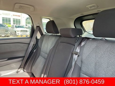 Used 2025 Nissan Rogue SV AWD/4WD image 16