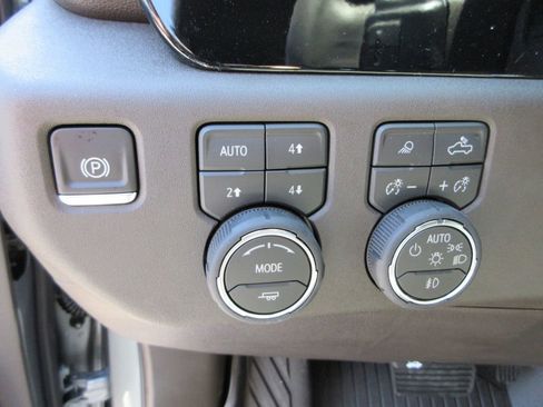 New 2026 Chevrolet Silverado 1500 LTZ w/ LTZ Premium Package image 28