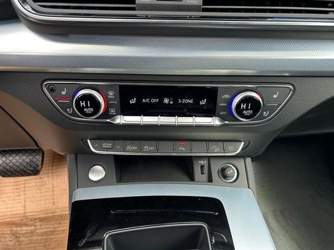 Used 2025 Audi Q5 2.0T Premium Plus w/ Premium Plus Package image 16