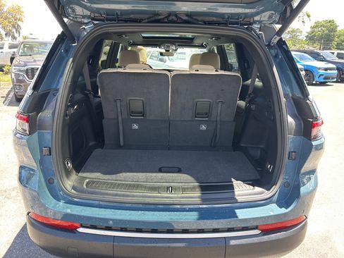 New 2026 Jeep Grand Cherokee L Limited w/ Luxury Tech Group II RWD image 7