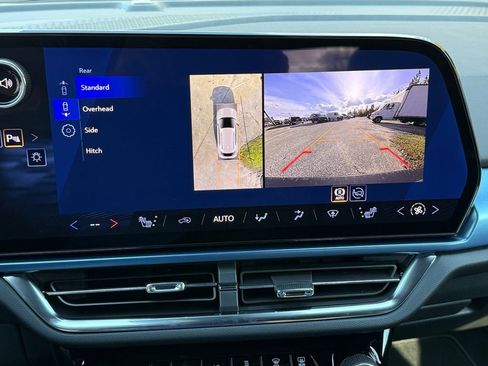 New 2026 Chevrolet Equinox EV LT image 20