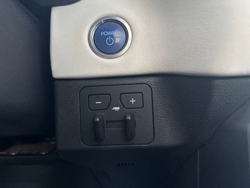 Used 2023 Toyota Sequoia Capstone image 31