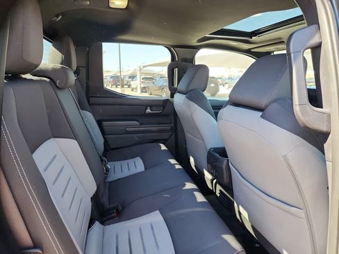 Used 2024 Toyota Tacoma TRD Off-Road image 17