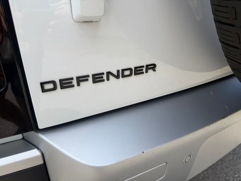 Used 2023 Land Rover Defender 110 S AWD/4WD image 24