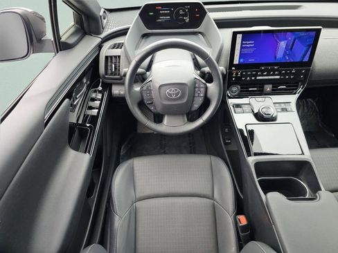 Used 2023 Toyota bZ4X Limited image 4