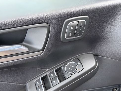 Used 2021 Ford Escape Titanium image 27