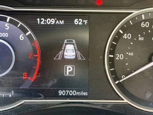 Used 2021 Nissan Versa SV image 20