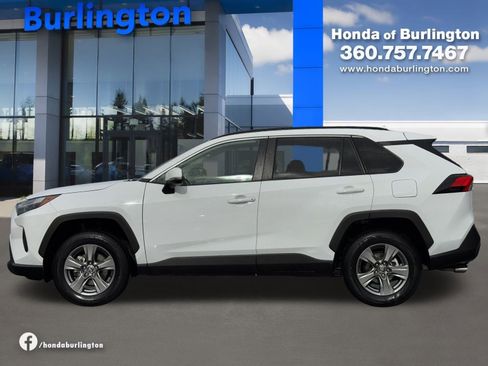 Used 2024 Toyota RAV4 XLE w/ Convenience Package image 3