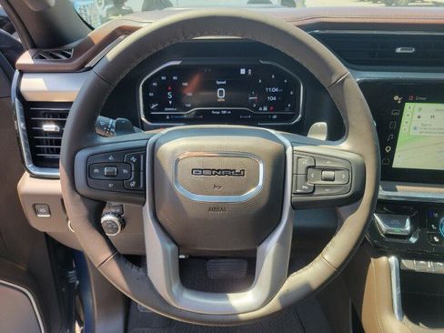 Used 2024 GMC Sierra 1500 Denali w/ Technology Package AWD/4WD image 19